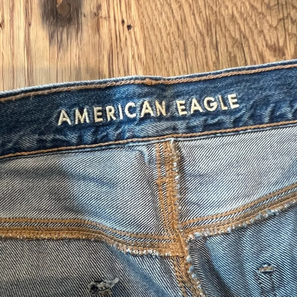 American Eagle Outfitters High Rise Blue Distressed Jeans - Picture 2 of 4